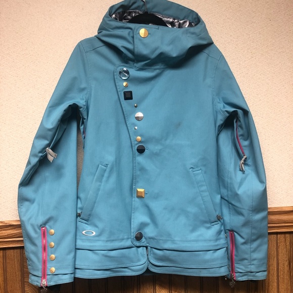 Oakley Jackets & Blazers - Oakley Gretchen Bleiler Snowboarding Jacket